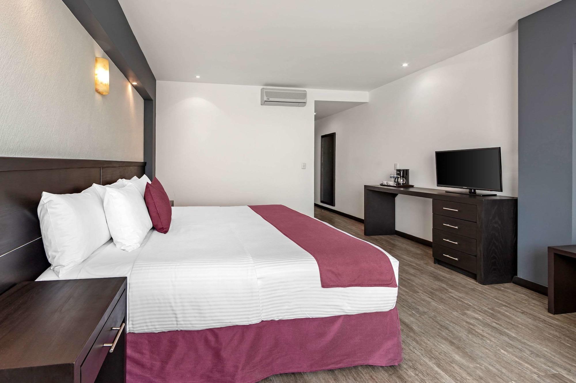 Comfort Inn Morelia Kültér fotó
