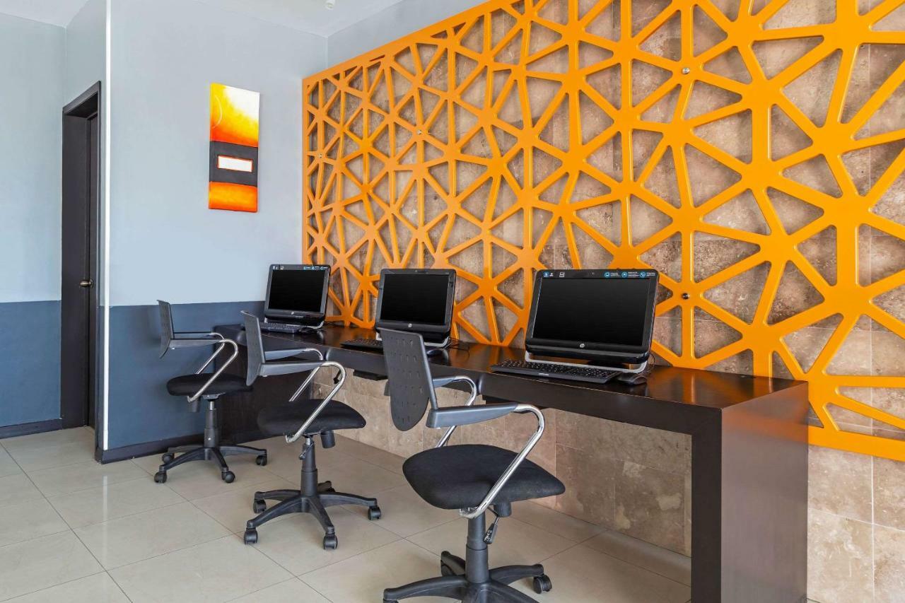 Comfort Inn Morelia Kültér fotó